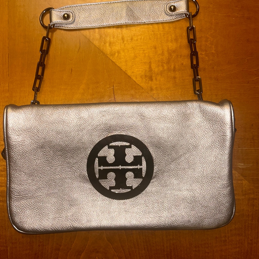 Tory Burch Bombe Reva Silver Clutch On Sale For 30 Off All Offers Accepted
